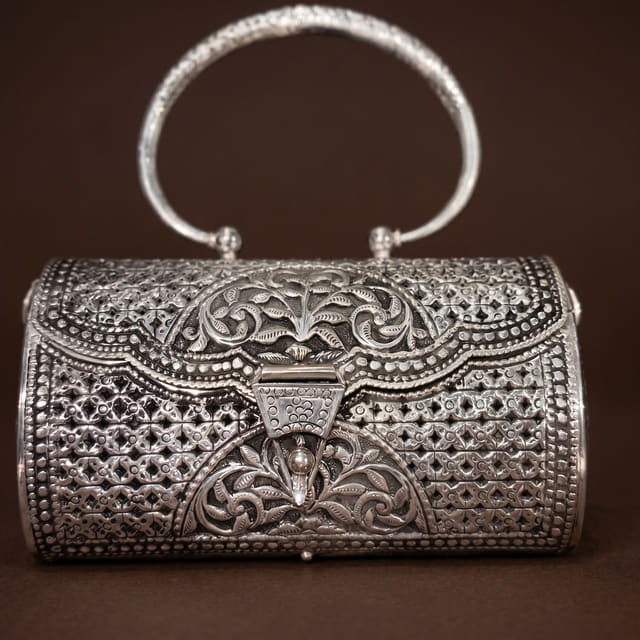 Silver Barrel Clutch